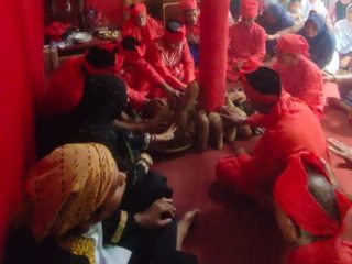 RITUAL SASAMPE. Sebagai warisan luhur, ritual adat Sasampe masih tetap lestari dan dijaga turun temurun oleh komnitas masyarakat adat Kau Mbombol, Bakamalian Banggai Lalongo.