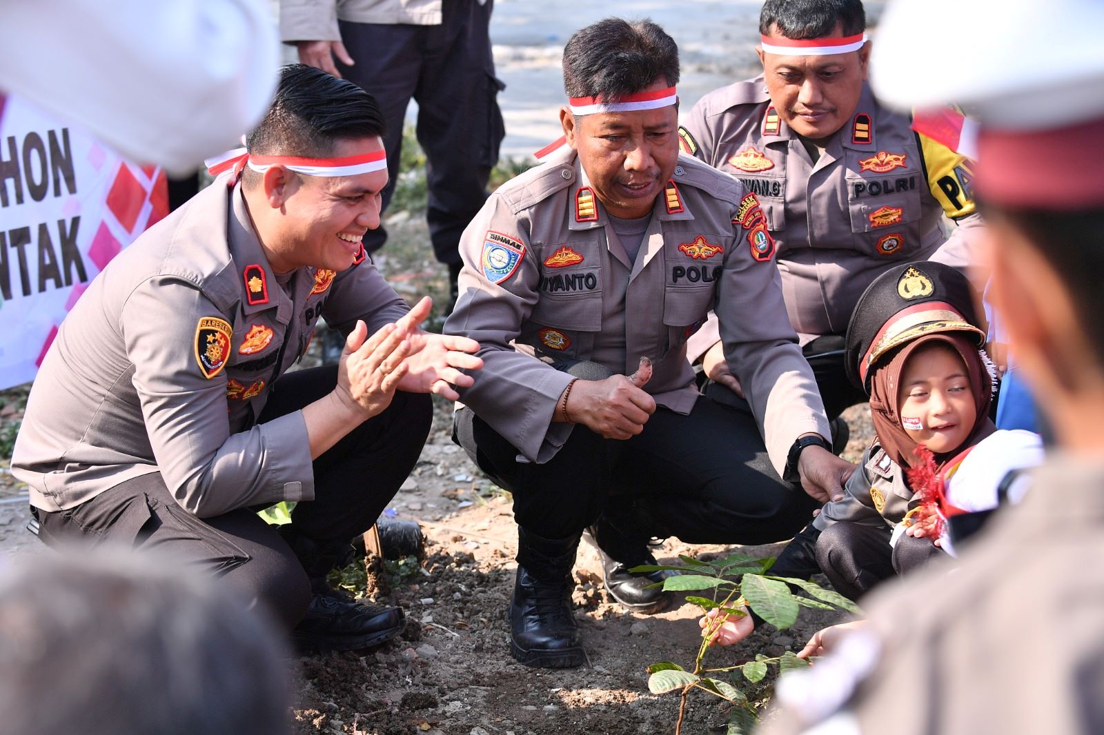 Pelaksanaan Gerakan Tanam 15 ribu Pohon di wilayah Jakarta Barat