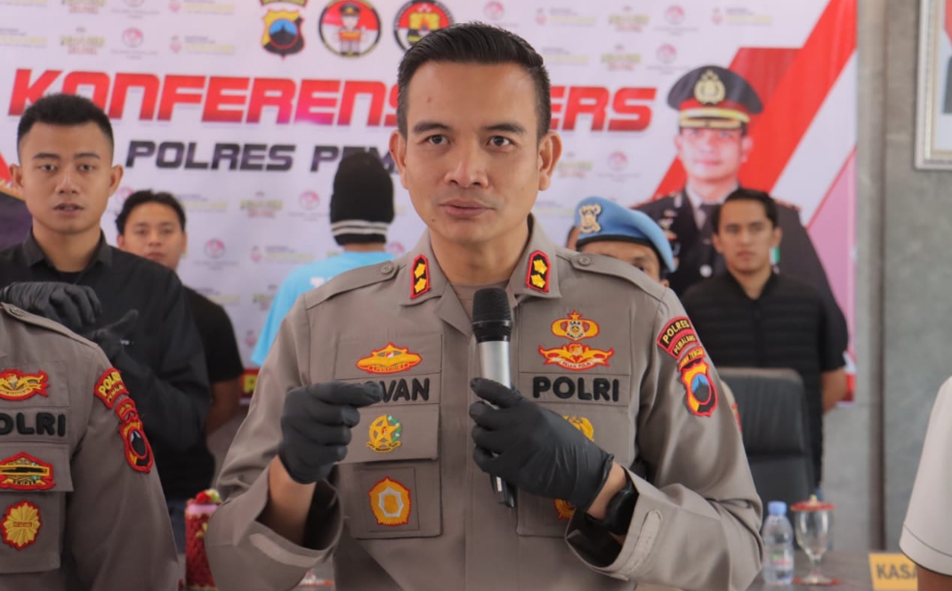 Kapolres Pemalang AKBP Yovan Fatika Handhiska dalam konfrensi pers, Senin 25 September 2023