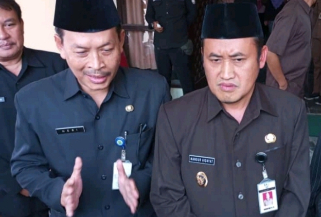 Sekretaris Daerah Heriyanto bersama Bupati Pemalang Mansyur Hidayat.