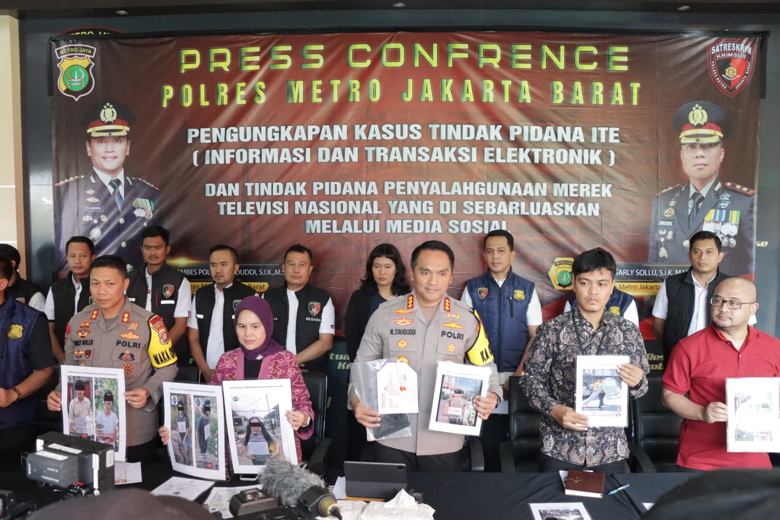 Konferensi Pers Polres Metro Jakarta Barat