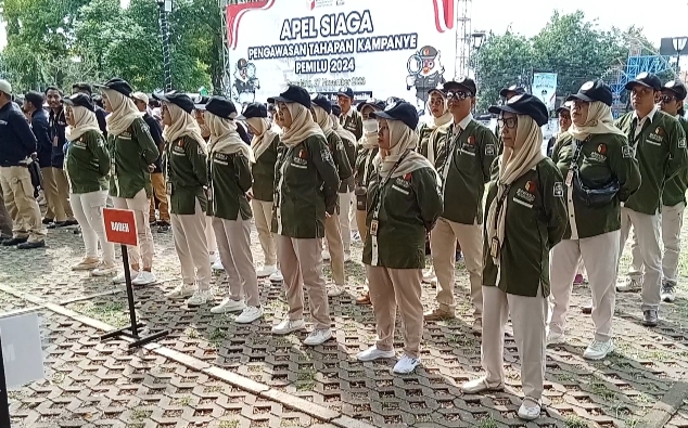 Ratusan anggota pengawas pemilu ikuti apel siaga di alun-alun Pemalang