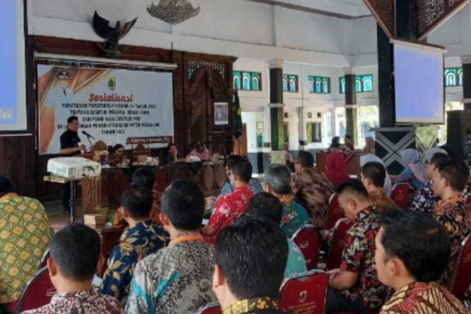 Bupati Pemalang Mansur Hidayat ketika membuka Sosialisasi peraturan pemerintah tentang disiplin ASN