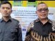 Ketua Bawaslu Padangsidimpuan, Ratno Afandi (kiri) bersama Ketua Bawaslu Sumut, M Aswin Diapari Lubis (kanan), saat diwawancarai awak media