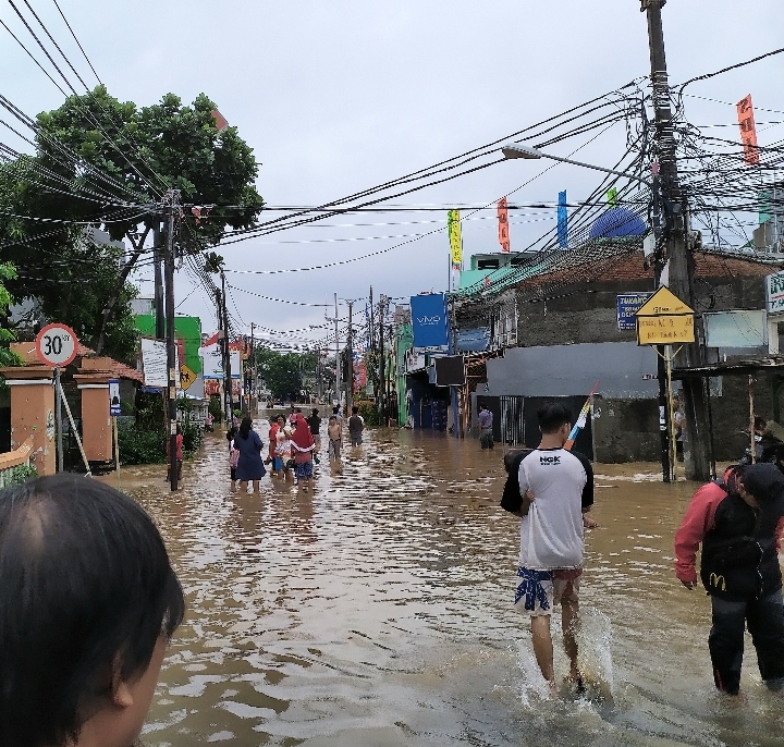 Banjir pasca hujan lebat di wilayah Jabodetabek