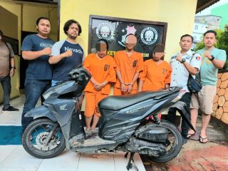 Ketiga pelaku usai tertangkap Tim Walet Sat Reskrim Polres Padangsidimpuan