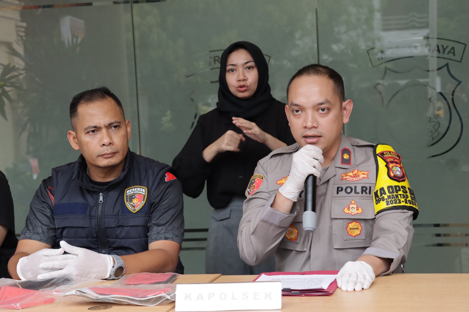 Konferensi Pers Polsek Kembangan Jakarta Barat