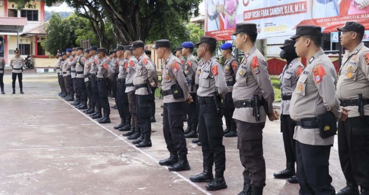 Tampak 50 personil BKO Polda Sulteng saat tiba di Polres Poso