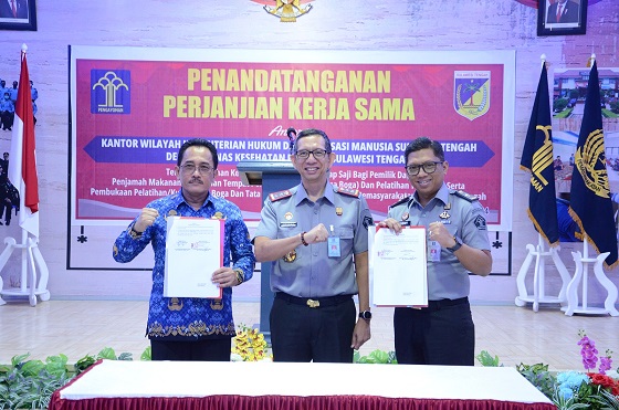 Penandatanganan MOU dilakukan Kepala Divisi Pemasyarakatan (Kadivpas), Ricky Dwi Biantoro bersama Kepala Dinkes Prov. Sulteng, Komang Adi Suhendra disaksikan secara langsung oleh Kepala Kantor Wilayah (Kakanwil) Kemenkumham Sulteng, Hermansyah Siregar serta seluruh Kepala Satuan Kerja Pemasyarakatan se-Kota Palu dan para pejabat tinggi Dinkes Sulteng.