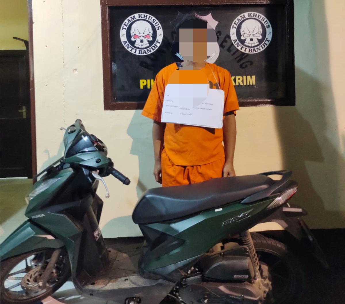 Tersangka, berikut barang bukti sepeda motor hasil curian telah diamankan ke Sat Reskrim Polres Padangsidimpuan