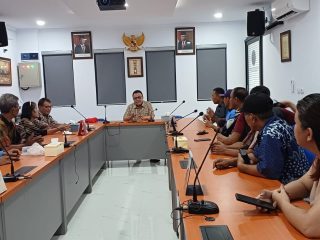 Perhimpunan Anggota Pemilik KWK B08 saat di Kantor KWK Pusat, Pulo Gadung Jakarta Timur