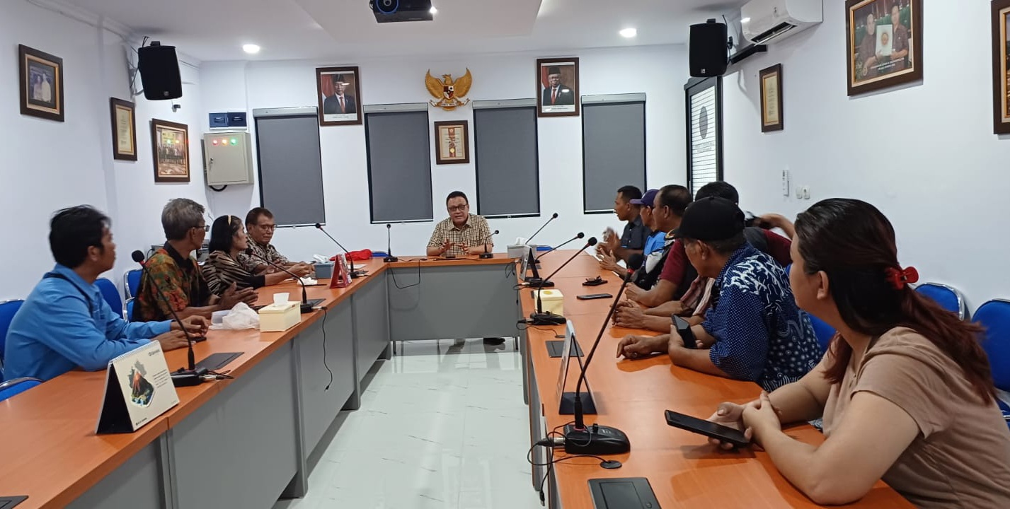 Perhimpunan Anggota Pemilik KWK B08 saat di Kantor KWK Pusat, Pulo Gadung Jakarta Timur