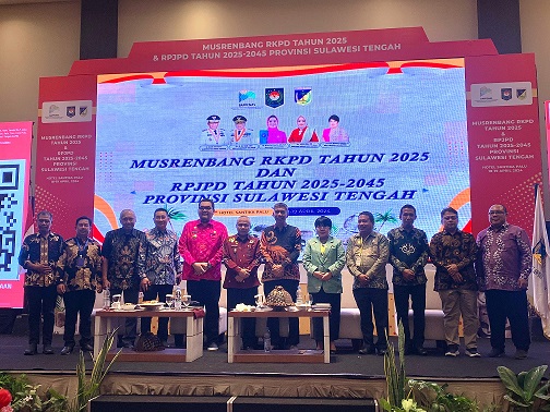 Pj. Bupati Parigi Moutong saat mengikuti Musrenbang RKPD Tahun 2025 dan RPJPD Tahun 2025-2045.