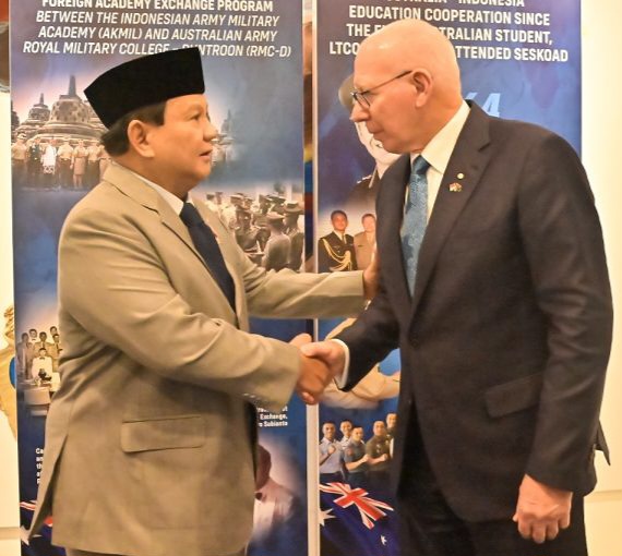 Menhan RI, Prabowo Subianto memenuhi undangan Gubernur Jenderal Commonwealth Australia, H.E. the Honourable David Hurley, AC, DSC (Retd), di Kediaman Dubes Australia untuk Indonesia