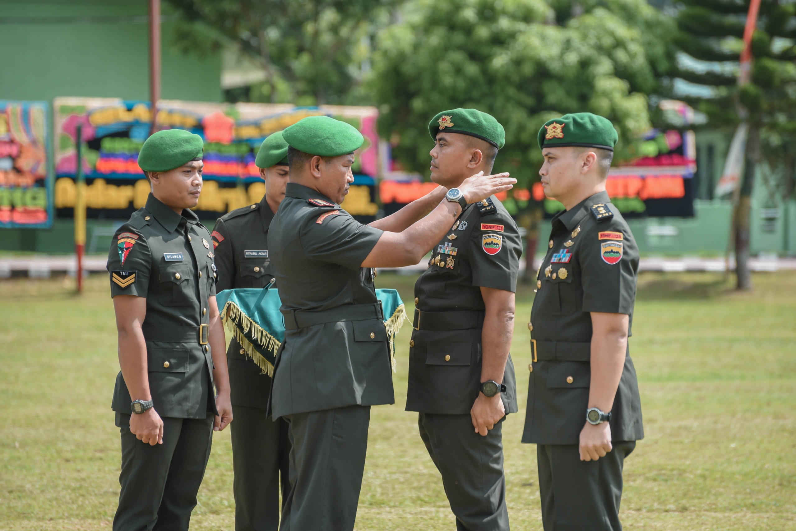 Danrem 023/KS, Kolonel Inf Lukman Hakim, saat memimpin Sertijab Danyonif 123/RW dari Letkol Inf Emick Chandra Nasution ke Letkol Inf Anhar Agil Gunawan