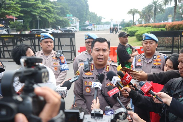 Kapolres Metro Jakarta Pusat, Kombes Susatyo Purnomo Condro saat memberi keterangan pada awak media