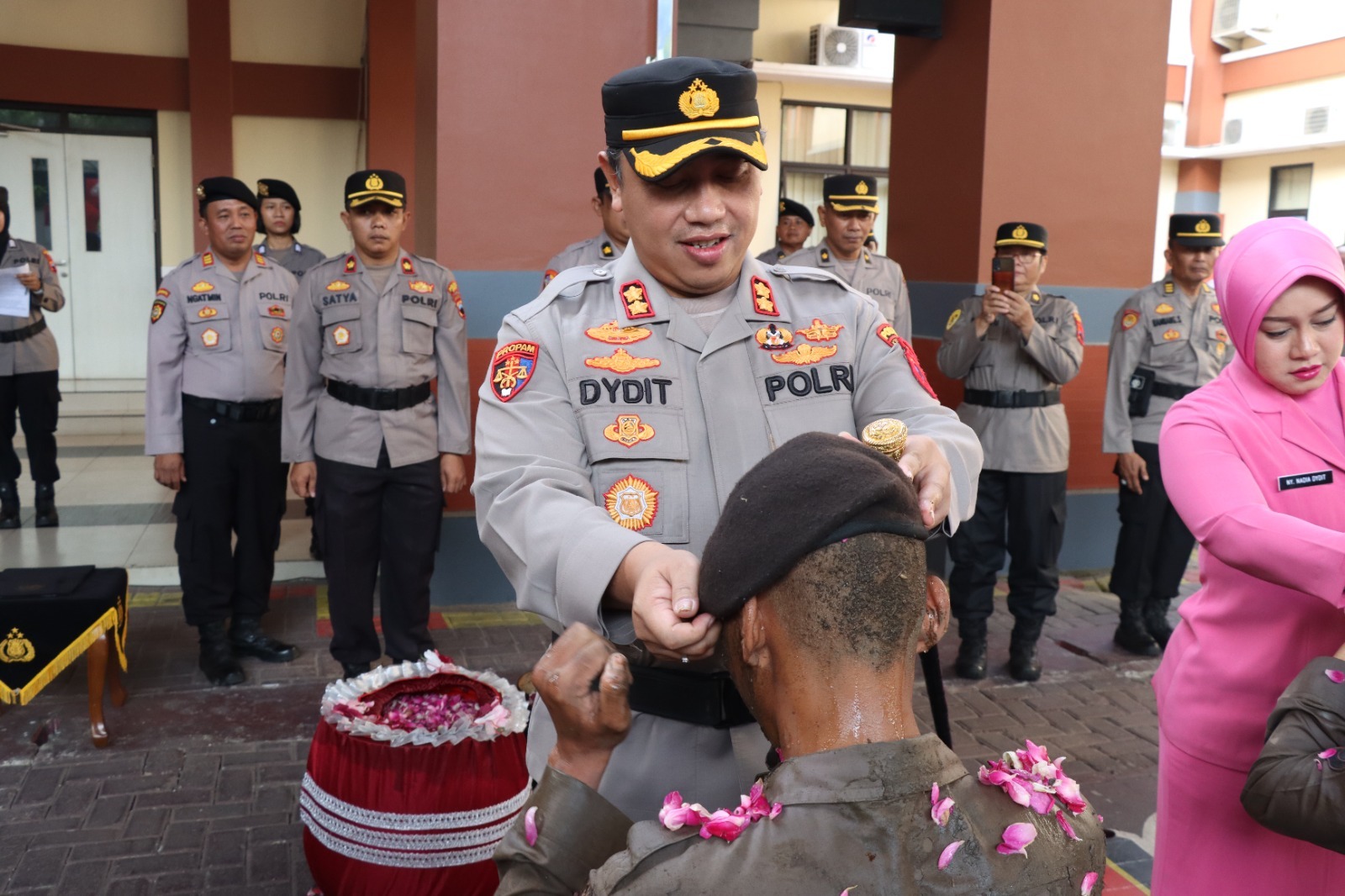 Pembaretan perwakilan Bintara Remaja Polri oleh Kapolres Kudus, AKBP Dydit Dwi Santoso.