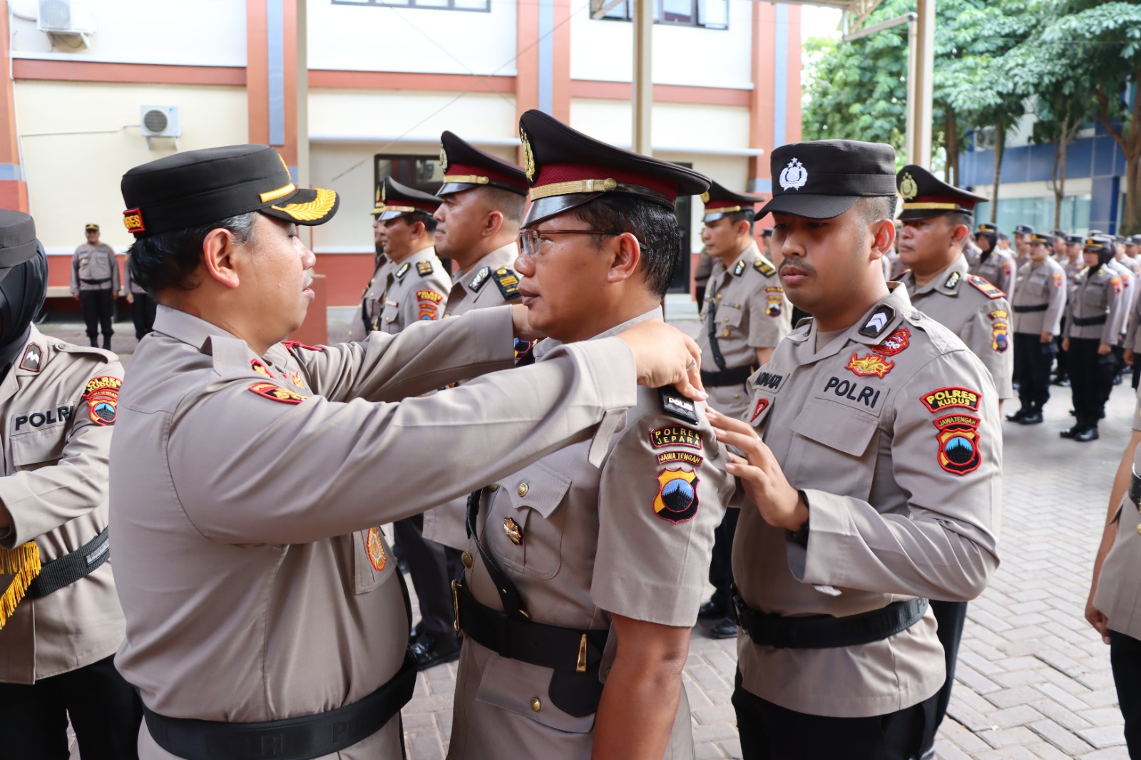 Kapolres kudus AKBP Dydit Dwi Susanto dalam Serah terima jabatan