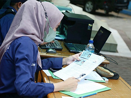 Dinas Kependudukan dan Pencatatan Sipil (Dukcapil) DKI Jakarta telah menyiapkan sebanyak 8,3 juta blanko Kartu Tanda Kependudukan Elektronik (KTP-el) Daerah Khusus Jakarta (DKJ)