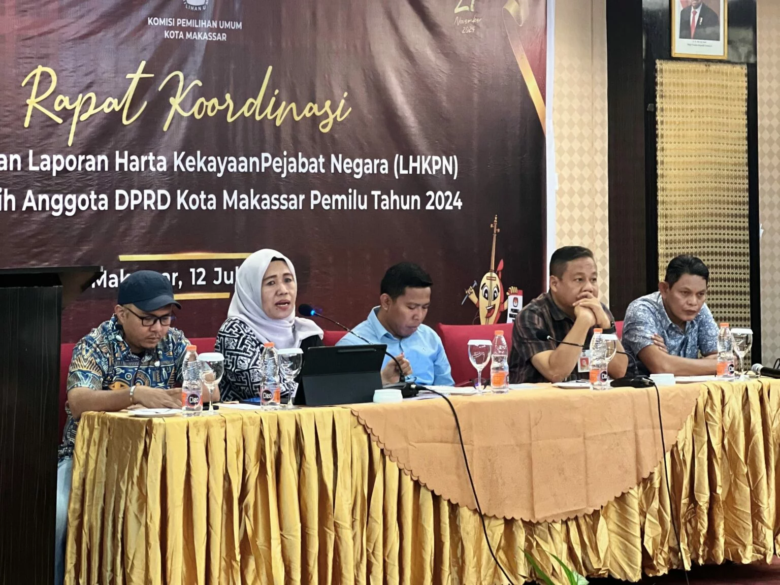 Rapat koordinasi penyampaian LHKPN calon terpilih Anggota DPRD Kota  Makassar di Hotel Best Western.