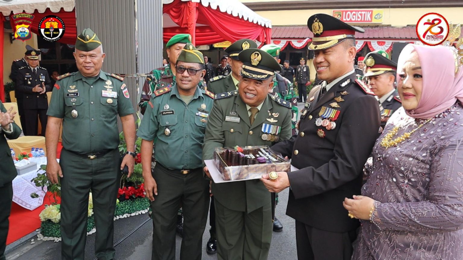 Kodim 1408 dan Denpom XIV/4 Makassar Beri Kejutan di Hari Bhayangkara ke-78 di Polrestabes Makassar