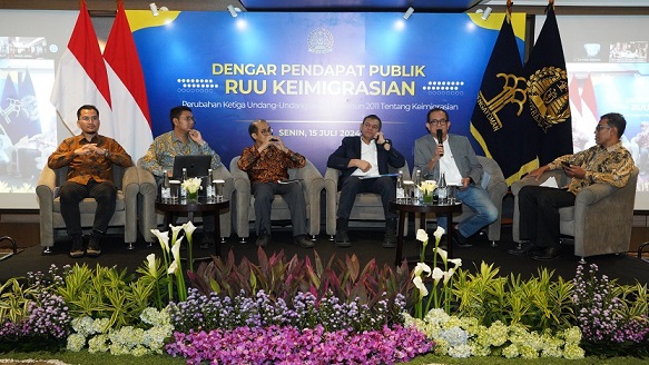 Dengar Pendapat Publik Perubahan RUU Keimigrasian.