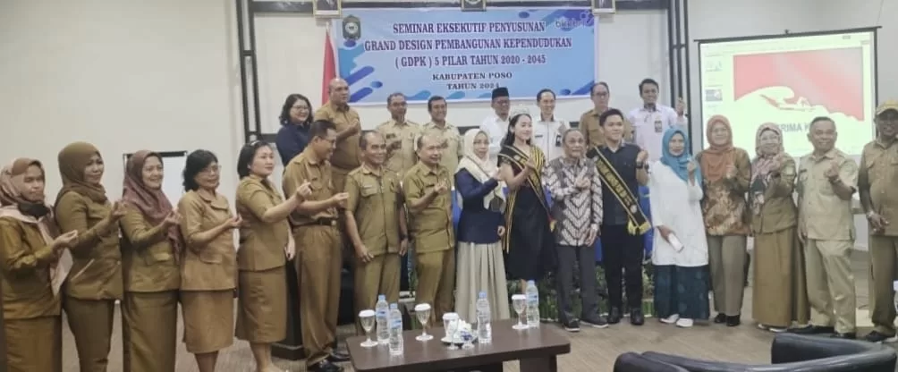 Foto bersama usai mengikuti seminar GDPK yang dilaksanakan Pihak DP2KB kab. Poso