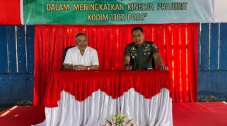 Tampak pemateri saat menyampaikan materi pada kegiatan Sharing Komunikasi dan Motivasi