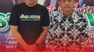 Ketua panitia STQH ke 28 tingkat Provinsi Sulteng Hi. Sukimin (Batik) didampingi Kabag Kesra Setda kab. Poso (kaos Hitam) saat menyampaikan kesiapan pelaksanaan gelaran STQH ,dimana kabupaten sebagai tuan rumah.
