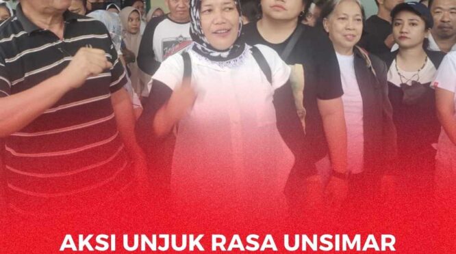 Tampak Susana konfrensi pers pihak pendemo saat menyampaikan agenda tuntutan melalui juru bicara aksi Fitria Y Alim, S.Sos, M.Si