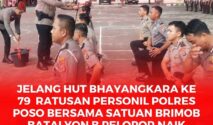 Upacara kenaikan pangkat jelang HUT Bhayangkara ke 79 tahun 2025 yang di gelar di halaman Mapolres Poso