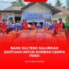 Dirut Bank Sulteng, Hj. Ramiyatie menyerahkan paket bantuan bagi korban gempa di Poso 17 Agustus 2025.