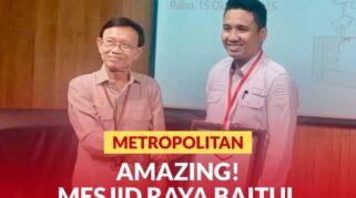 Mewakili Gubernur Sulteng. Penghargaan Rekor MURI , diterima Kepala Dinas Cipta Karya dan Sumberdaya Air Provinsi Sulteng, Dr. Andi Ruly Djanggola
