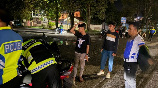 Suasana Razia Knalpot Brong