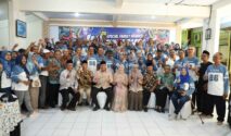 Bupati Jombang Warsubi bersama alumni Angkatan 1986 saat Reuni 40 Tahun SMPN 2 Jombang
