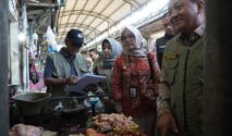 TPID Kabupaten Jombang sidak ke Pasar Ploso dan distributor minyak goreng di wilayah Kaliwungu