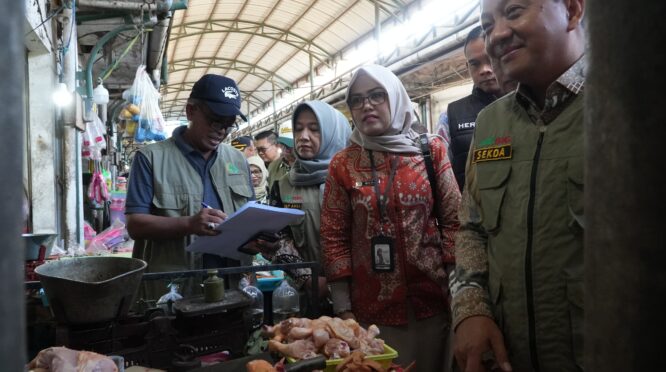 TPID Kabupaten Jombang sidak ke Pasar Ploso dan distributor minyak goreng di wilayah Kaliwungu