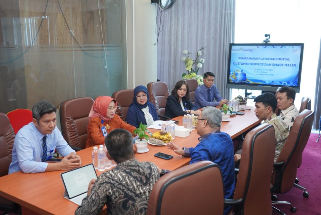 Berlangsung hangat pertemuan Dirut Bank Sulteng, Hj. Ramiyatie beserta staff pimpinan BPD Bank Sulselbar beserta rombongan
