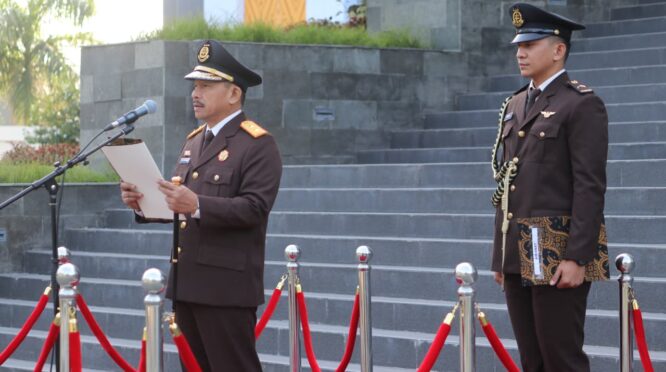 Perayaan HUT RI Ke-81, Kejati Sulteng Zullikar Tanjung, S.H., M.H sebagai Inspektur Upacara.